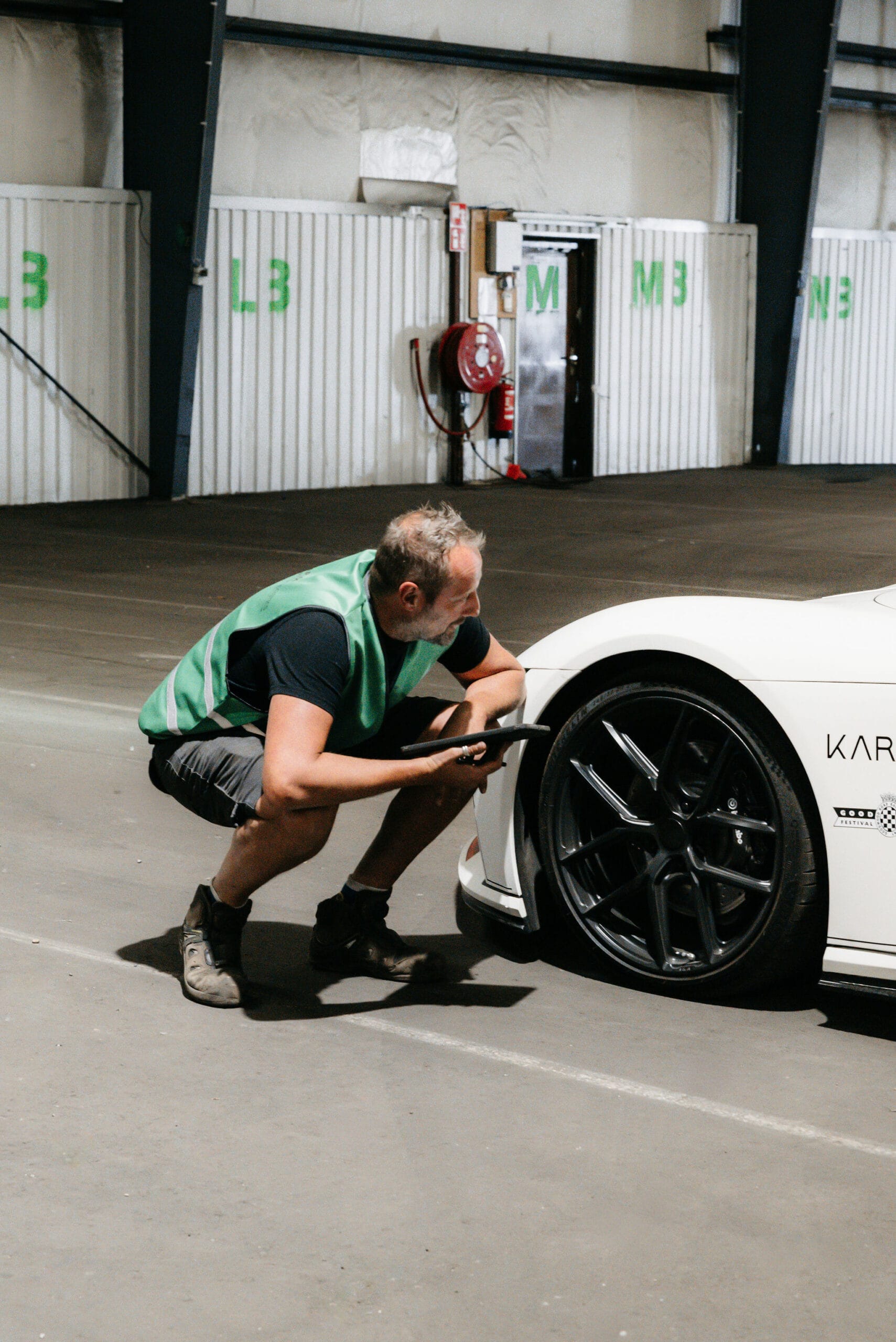 vehicle delivery service europe